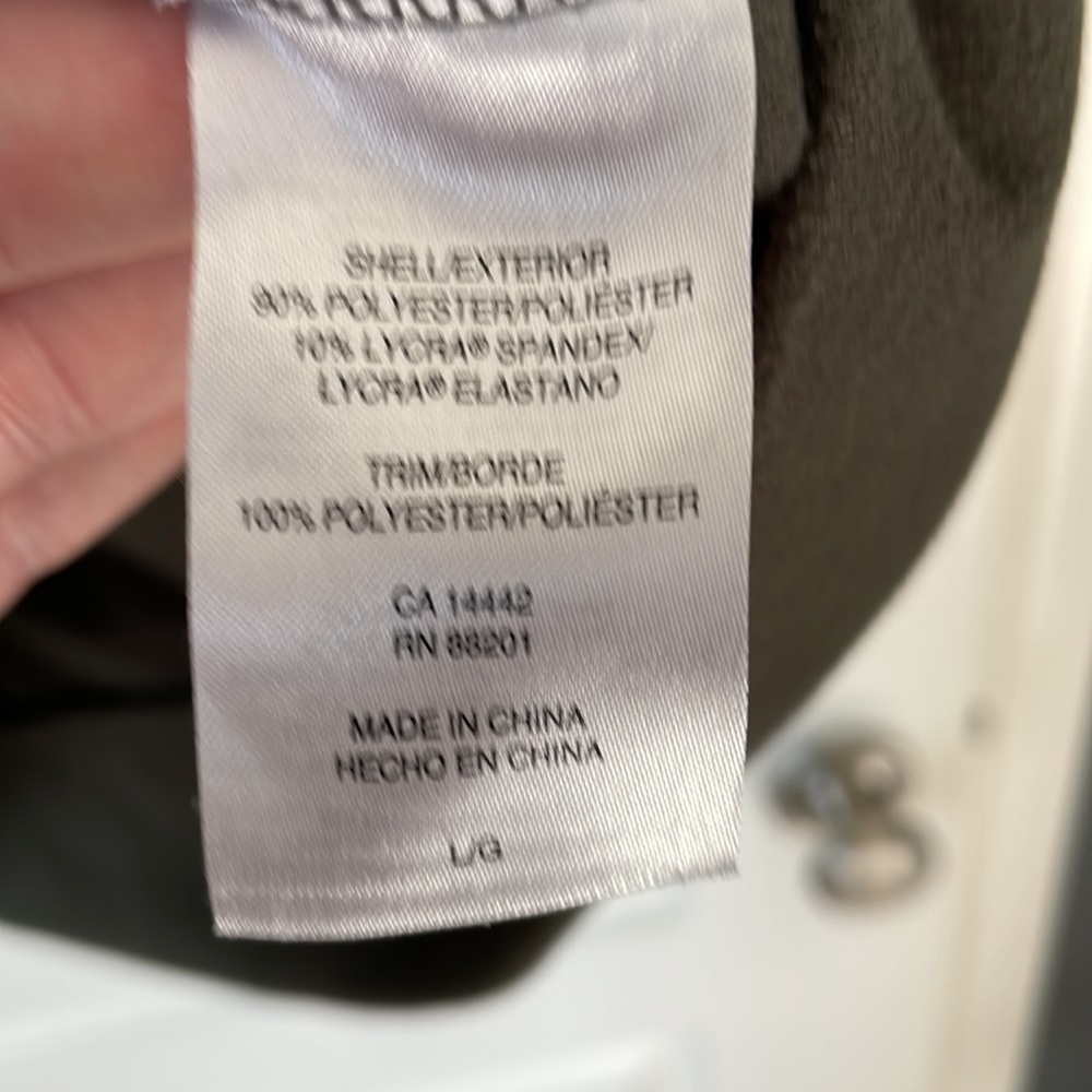 Super Soft lightweight full zip jacket by Mondetta - Picture 3 of 3